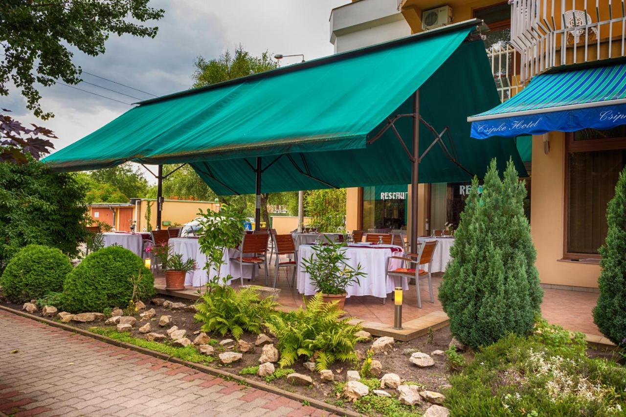Csipke Hotel Kiskunhalas Bagian luar foto