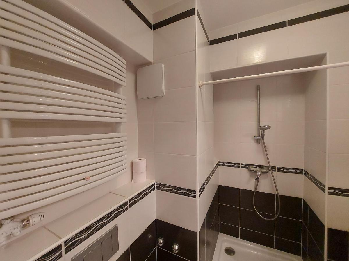 Csipke Hotel Kiskunhalas Bagian luar foto