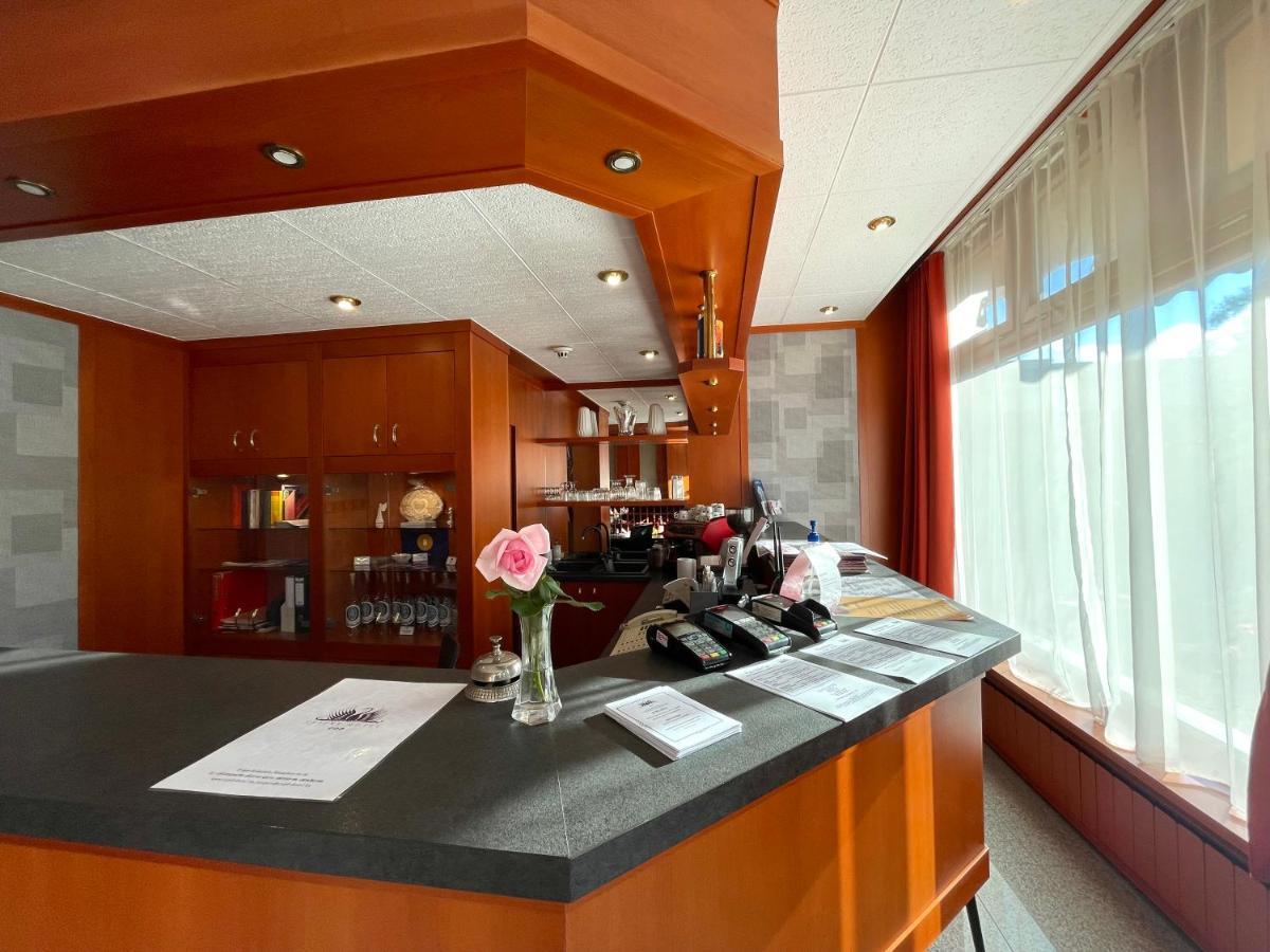 Csipke Hotel Kiskunhalas Bagian luar foto
